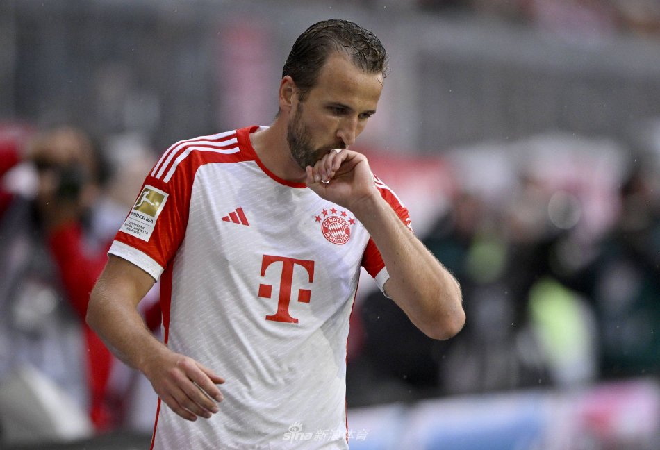 交媒体上更 交媒体上更